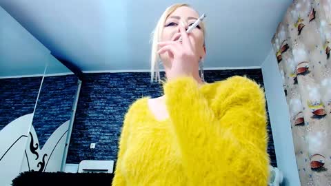 Snapshot of krystal_desire chatting on January 12, 6:38 pm krystal desire online show from January 12, 6:38 pm