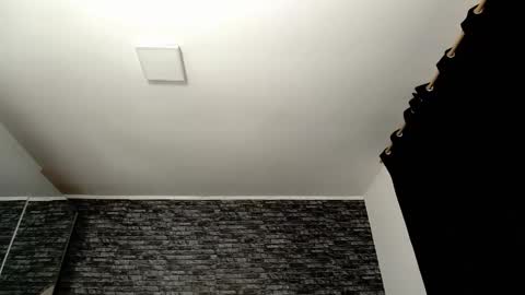 Snapshot of krystal_desire chatting on March 11, 12:39 pm krystal desire online show from March 11, 12:39 pm