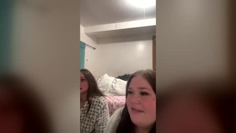 krystalbaby2727 online show from July 8, 10:58 pm