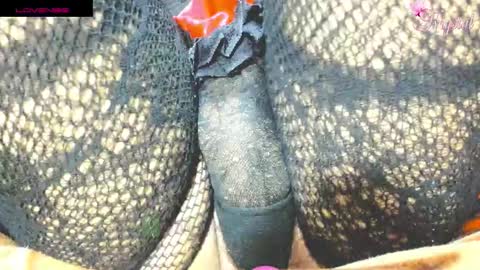 kryxtal online show from November 6, 8:10 pm