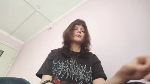 Snapshot of krystasoman chatting on February 2, 9:08 am Alla online show from February 2, 9:08 am