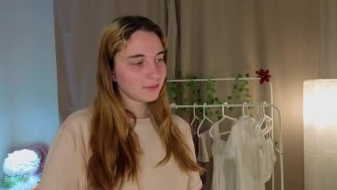 Snapshot of krystynakorns chatting on December 21, 6:26 pm Rina online show from December 21, 6:26 pm