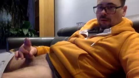 Snapshot of krzysztof1977 chatting on February 2, 10:52 pm krzysztof1977 online show from February 2, 10:52 pm