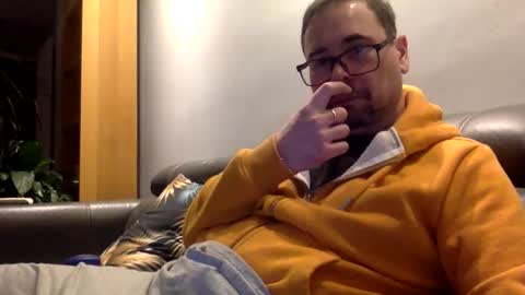 Snapshot of krzysztof1977 chatting on February 3, 10:26 pm krzysztof1977 online show from February 3, 10:26 pm