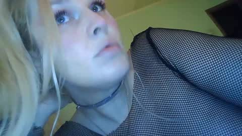 Snapshot of kudesnizza chatting on January 29, 2:00 pm Annika MTF ts post -op online show from January 29, 2:00 pm