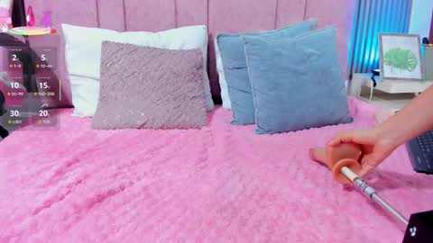 Snapshot of kuitty_sara chatting on November 23, 1:11 pm SARA online show from November 23, 1:11 pm