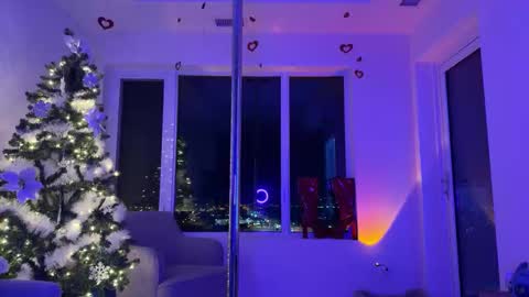 Snapshot of kulitoputi chatting on February 9, 2:48 am Bella Ciao online show from February 9, 2:48 am