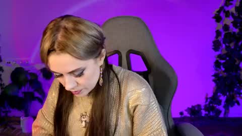 Snapshot of kumiho_7777 chatting on April 27, 7:39 am Eileen online show from April 27, 7:39 am