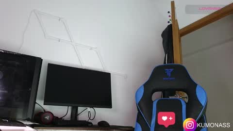 Snapshot of kumonass chatting on March 3, 6:22 pm kumonass online show from March 3, 6:22 pm