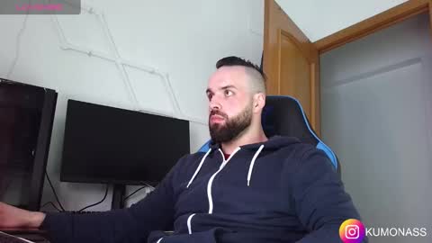 Snapshot of kumonass chatting on March 10, 2:16 pm kumonass online show from March 10, 2:16 pm