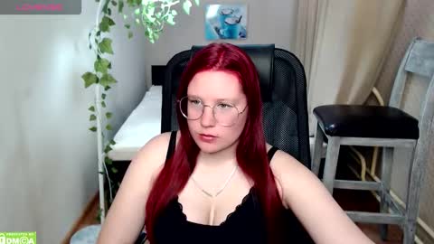 kuri_u online show from February 13, 10:55 am