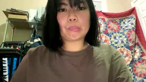 Snapshot of kuromixx444 chatting on January 7, 7:33 am kuromixx444 online show from January 7, 7:33 am