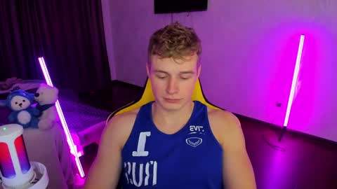 kurt_hanssen online show from December 3, 4:28 pm