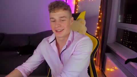 kurt_hanssen online show from November 16, 8:25 pm