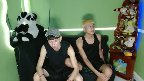 Snapshot of kurtwillms chatting on December 3, 1:24 am kurtwillms online show from December 3, 1:24 am