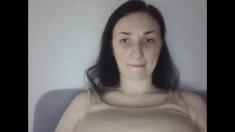 Snapshot of kusia032132 chatting on February 13, 11:17 am kusia032132 online show from February 13, 11:17 am