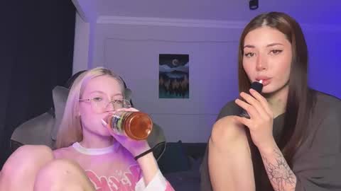 Bella and Alexandra online show from March 25, 8:04 pm