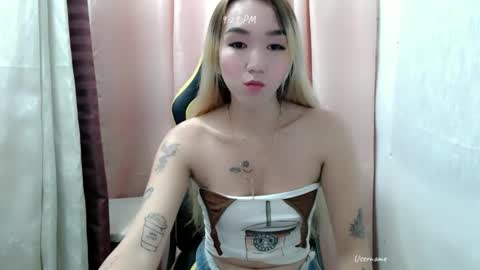 kweenie1026 online show from February 13, 1:29 pm