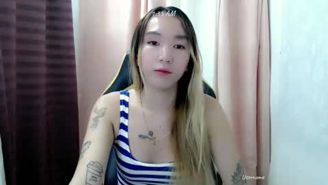 kweenie1026 online show from April 8, 5:35 pm