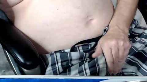 kwib34 online show from April 1, 9:10 am