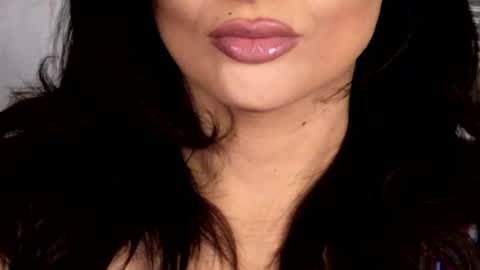 Snapshot of kxaxmichelle chatting on May 19, 8:26 pm Kick online show from May 19, 8:26 pm