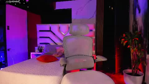 kya_miller_ online show from August 9, 12:23 am