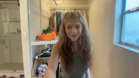 kyky online show from March 7, 5:10 pm