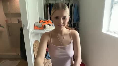 Snapshot of kykybaby4444 chatting on May 3, 5:41 pm kyky online show from May 3, 5:41 pm