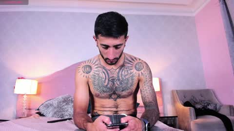 Snapshot of kyle_nick chatting on December 11, 8:07 pm Kyle and Nick online show from December 11, 8:07 pm