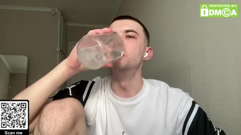 Snapshot of kyle_sxx chatting on May 5, 2:47 pm JustDimasx online show from May 5, 2:47 pm