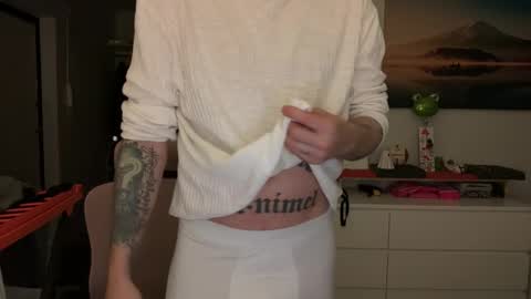 Snapshot of kyle_tattoo chatting on May 11, 12:16 am kyle online show from May 11, 12:16 am