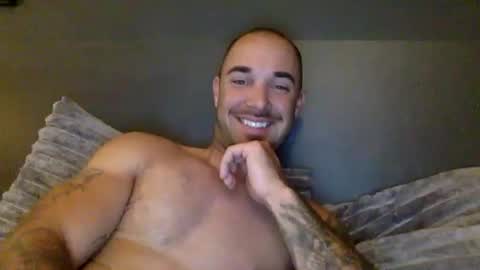 Snapshot of kylealyssa97 chatting on October 31, 2:45 am kylealyssa97 online show from October 31, 2:45 am