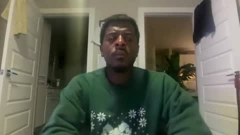 Snapshot of kylekickstand chatting on November 29, 3:20 am Kyle Kickstand online show from November 29, 3:20 am