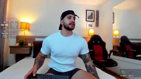 kylenorth_ online show from October 14, 11:22 am