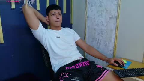 Kyliam online show from July 22, 8:00 pm