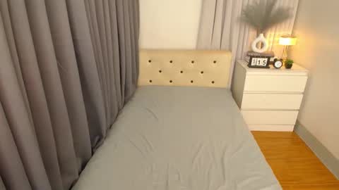 Snapshot of kylie_cums chatting on January 16, 12:20 pm kylie_cums online show from January 16, 12:20 pm