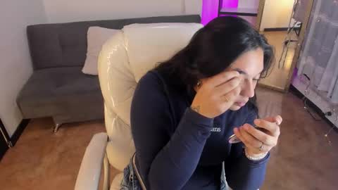 kylie online show from February 6, 1:47 pm