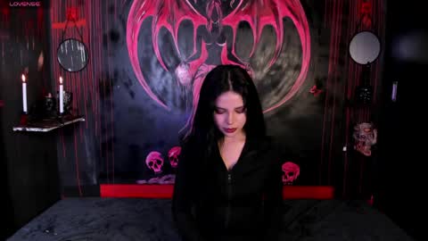 Snapshot of kylie_foxx1 chatting on May 14, 1:45 am submissive demon Please help me to reach 500 thumbs up online show from May 14, 1:45 am