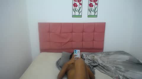 kylie_hot34 online show from January 9, 2:11 am