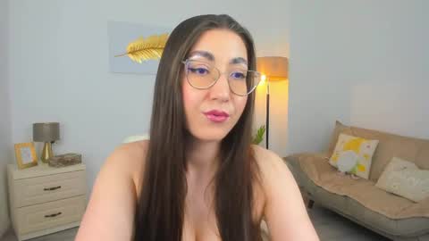 Snapshot of kylie_kathy chatting on April 20, 7:04 pm Kylie online show from April 20, 7:04 pm
