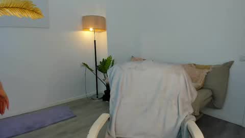 Snapshot of kylie_kathy chatting on April 29, 5:30 pm Kylie online show from April 29, 5:30 pm