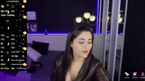 Kylie online show from February 1, 12:47 pm