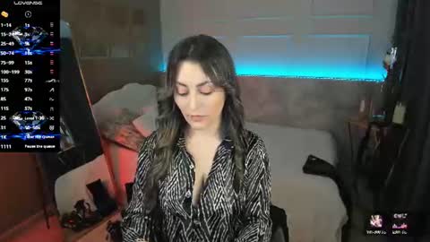 Snapshot of kylie_mellow chatting on June 28, 1:17 pm Kylie online show from June 28, 1:17 pm