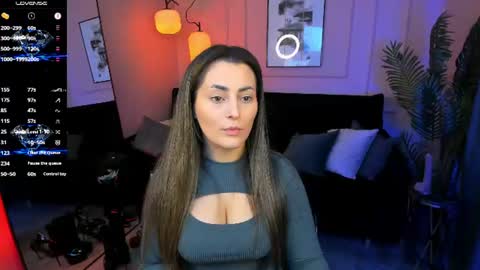 Snapshot of kylie_mellow chatting on July 6, 1:41 pm Kylie online show from July 6, 1:41 pm
