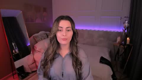 Snapshot of kylie_mellow chatting on July 14, 5:34 am Kylie online show from July 14, 5:34 am