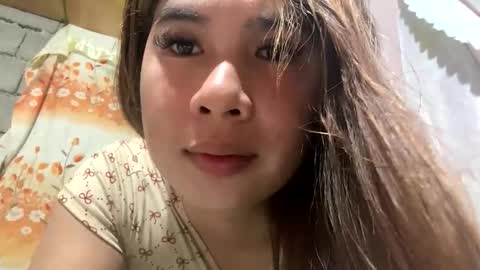 Snapshot of kylie_slut25 chatting on February 17, 12:45 pm kylie_slut25 online show from February 17, 12:45 pm