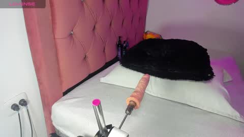 kylie Sttel online show from January 27, 5:36 am