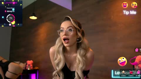 Snapshot of kyliejoyce chatting on January 21, 9:04 pm Kylie online show from January 21, 9:04 pm