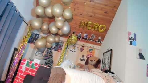 Snapshot of kyliekandy chatting on December 24, 11:00 pm online show from December 24, 11:00 pm