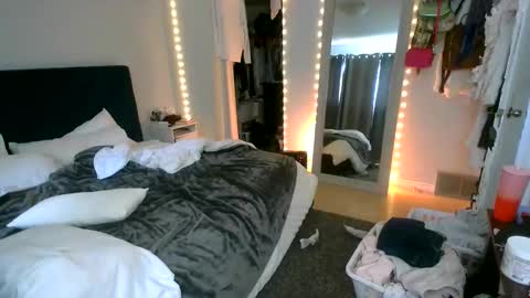 kylie not jenner online show from April 12, 7:19 pm